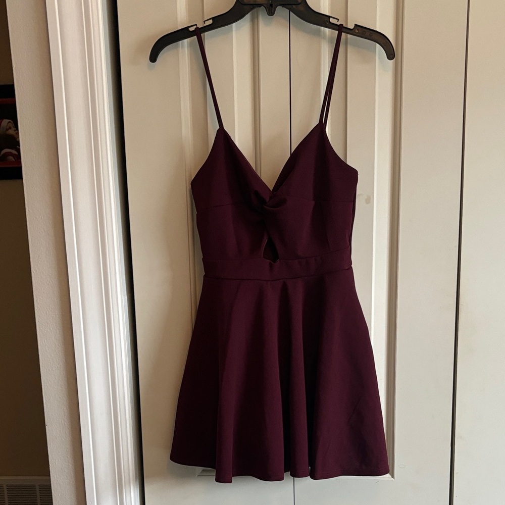 Windsor Casual Dress in Burgundy NWT Size S